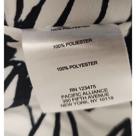 Ellen Tracy V-Neck Asymmetric Hem Multicolor White & Black Blouse Size Medium - Picture 5 of 5